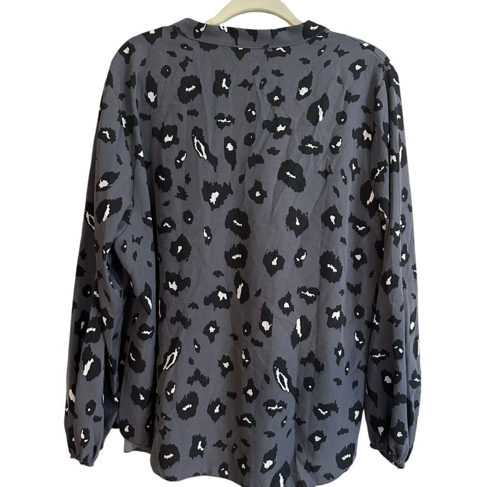Shein Curve Blouse Women 2XL Gray Leopard Print V-Neck Long Sleeve Top - Picture 3 of 7